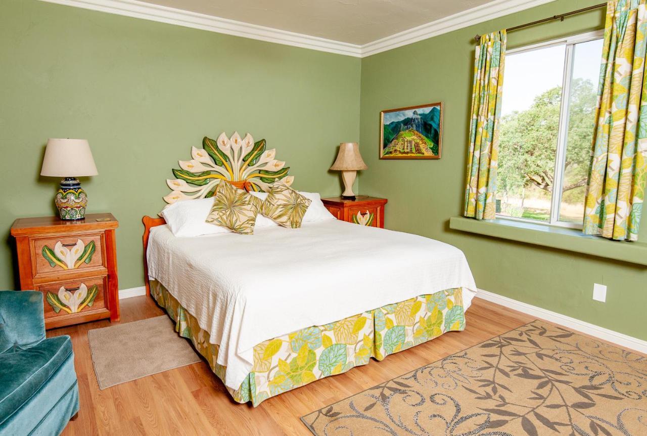 Posada Mariana Bed And Breakfast Catheys Valley Extérieur photo